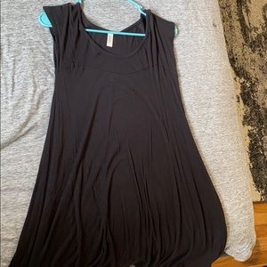 Black short sleeved dress